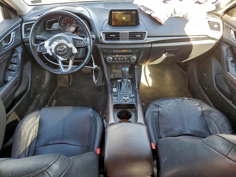 Фото 8 - MAZDA 3