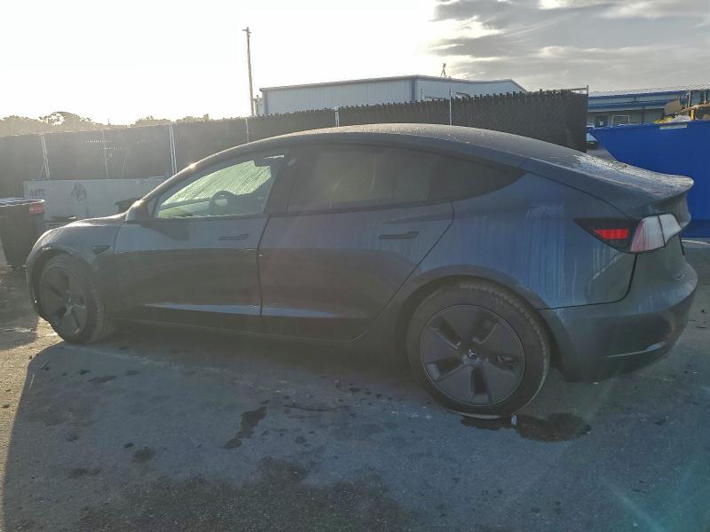 Фото 2 - TESLA MODEL 3