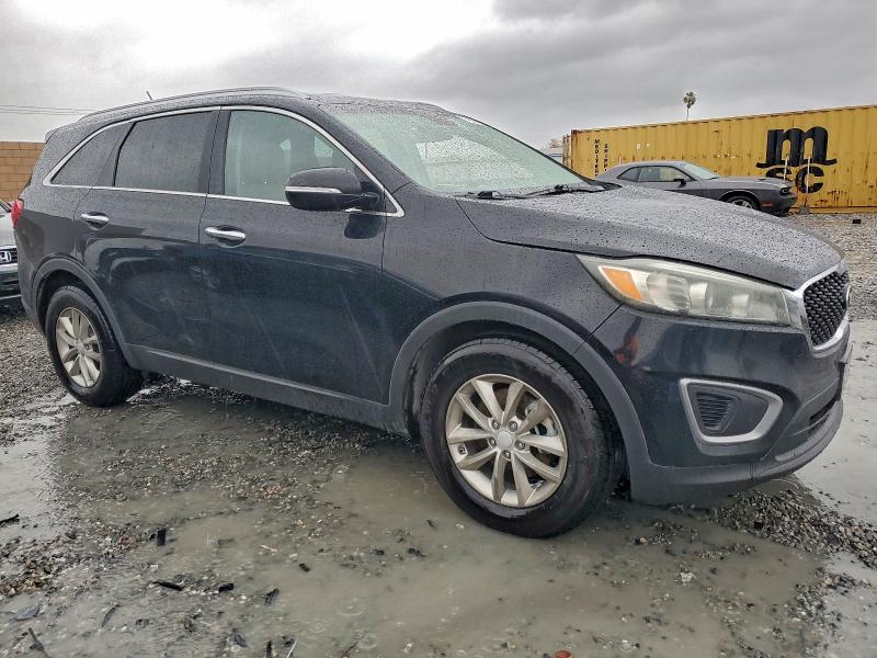 Фото 4 - KIA SORENTO