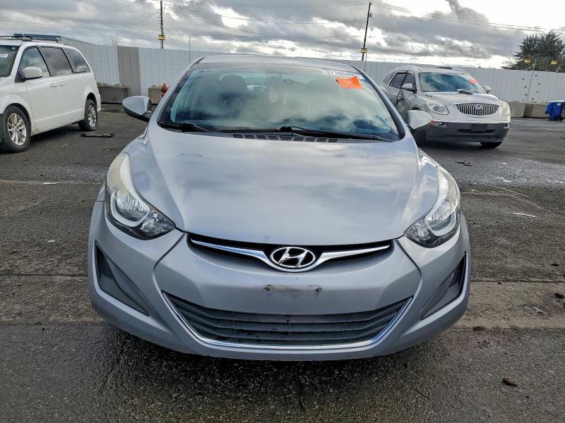 Фото 5 - HYUNDAI ELANTRA