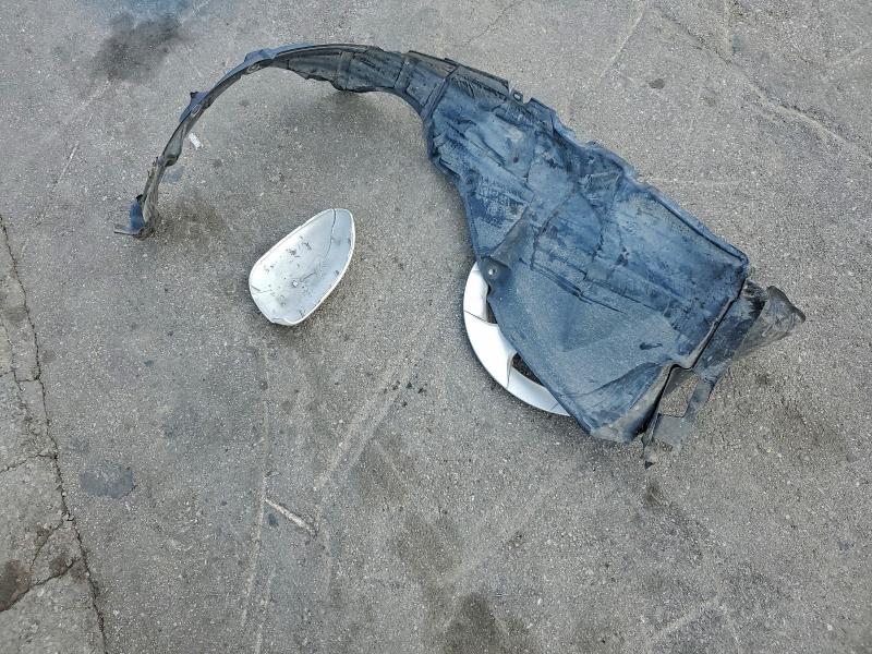 Фото 13 - TOYOTA PRIUS