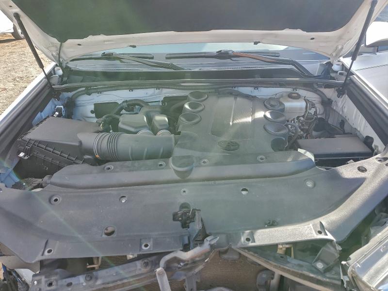 Фото 12 - TOYOTA 4RUNNER