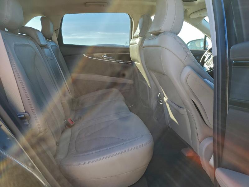 Фото 11 - LINCOLN NAUTILUS