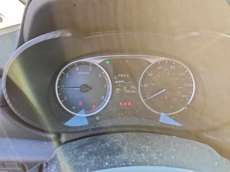 Фото 9 - NISSAN VERSA