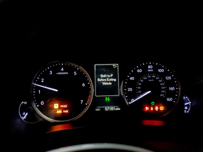 Фото 9 - LEXUS IS