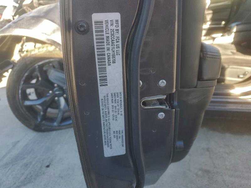 Фото 12 - CHRYSLER 300