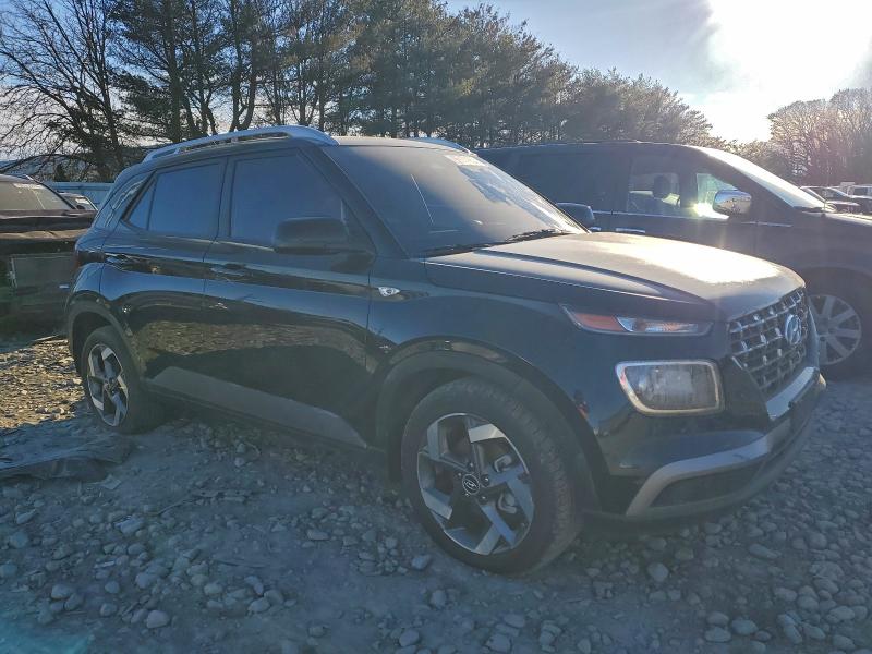 Фото 4 - HYUNDAI VENUE