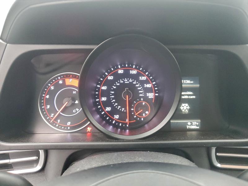 Фото 9 - HYUNDAI ELANTRA