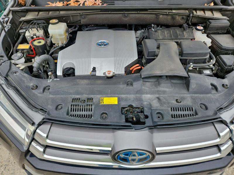 Фото 12 - TOYOTA HIGHLANDER