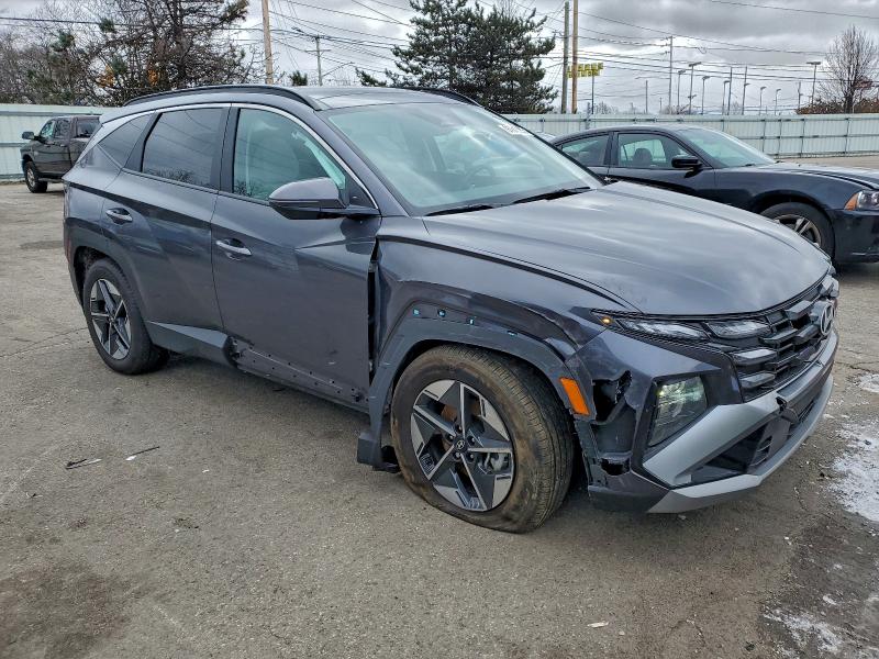 Фото 4 - HYUNDAI TUCSON