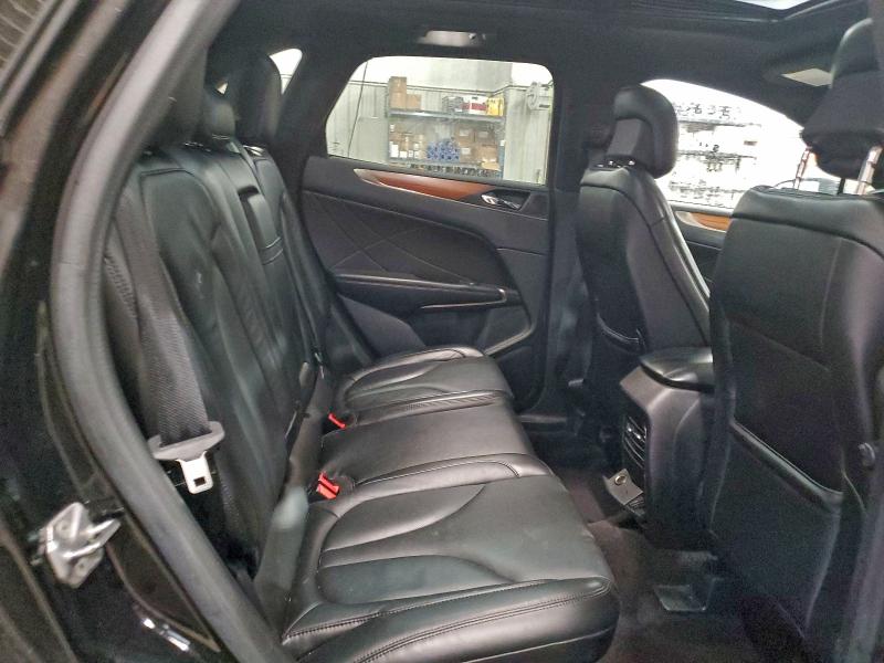 Фото 10 - LINCOLN MKZ