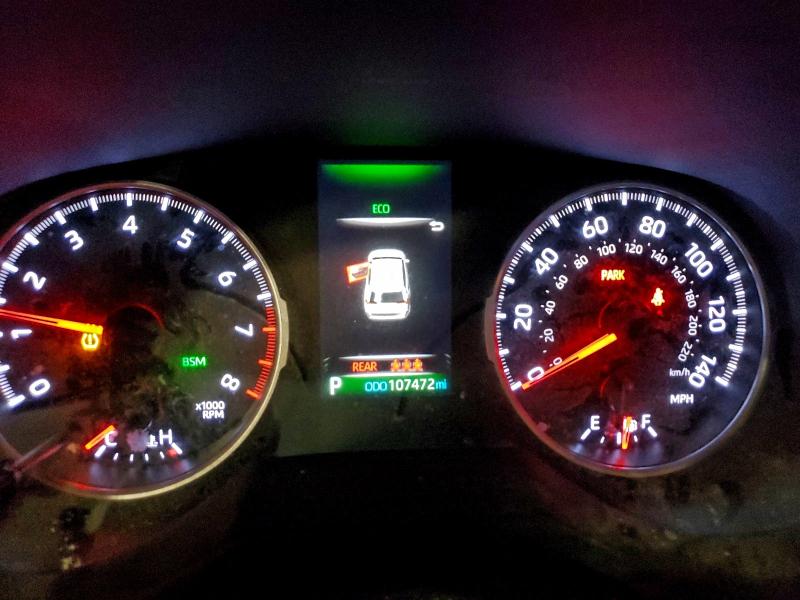 Фото 9 - TOYOTA RAV4