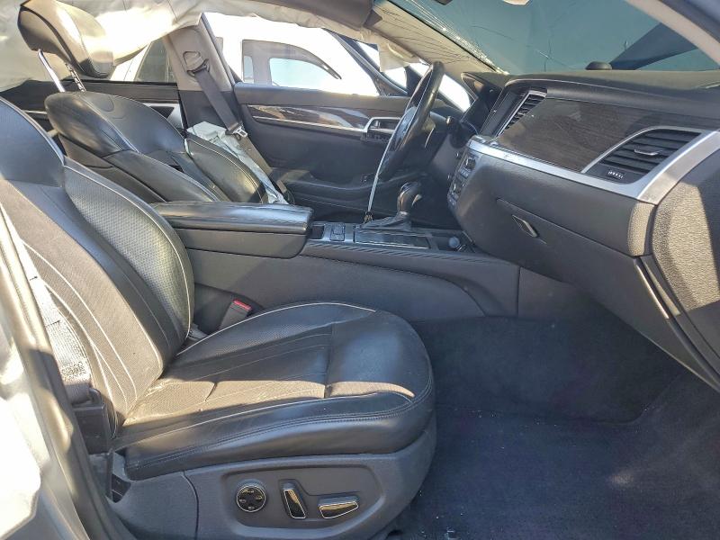 Фото 7 - HYUNDAI GENESIS