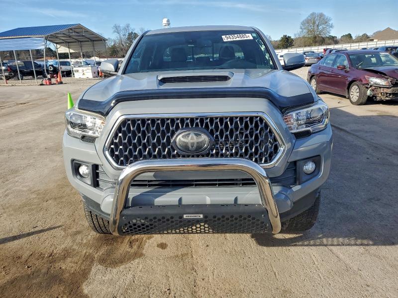 Фото 5 - TOYOTA TACOMA