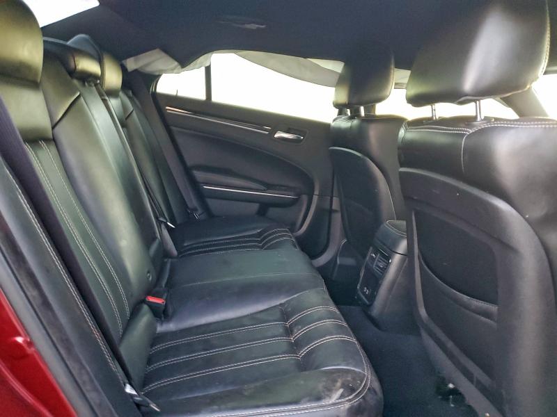 Фото 10 - CHRYSLER 300