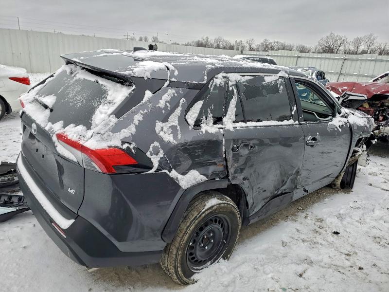 Фото 3 - TOYOTA RAV4