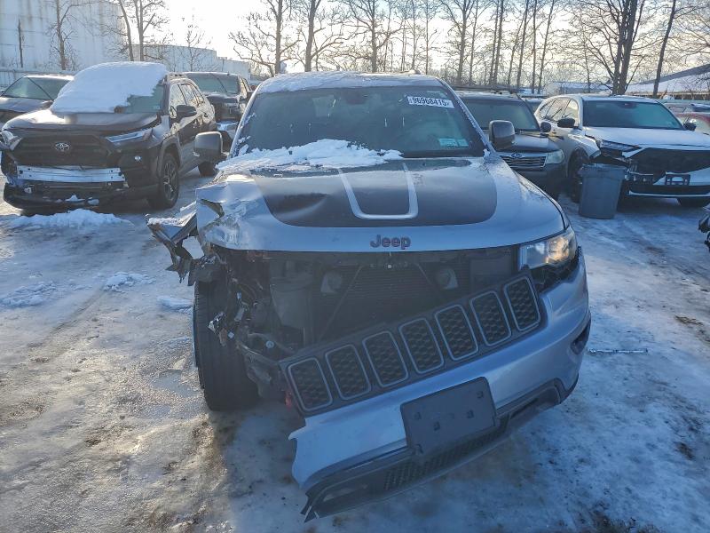 Фото 5 - JEEP GRAND CHER