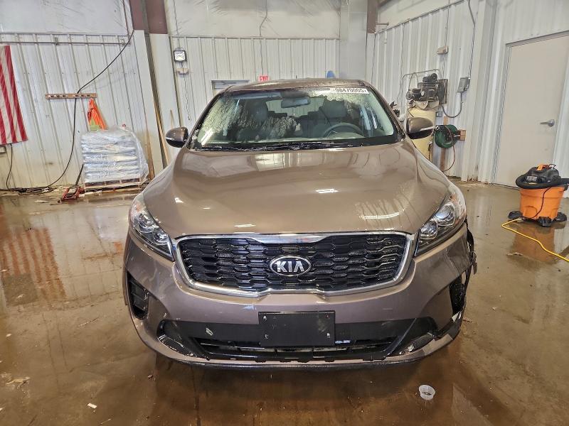 Фото 5 - KIA SORENTO