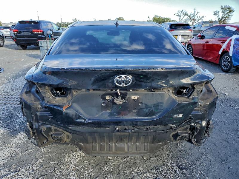 Фото 6 - TOYOTA CAMRY