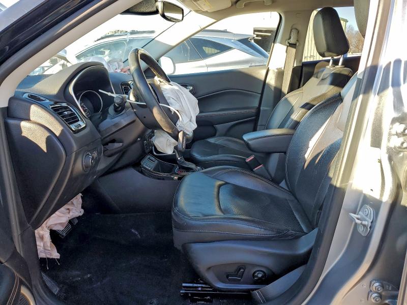 Фото 7 - JEEP COMPASS