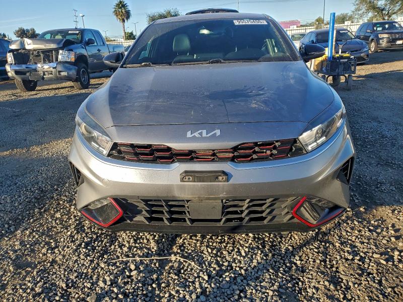 Фото 5 - KIA FORTE