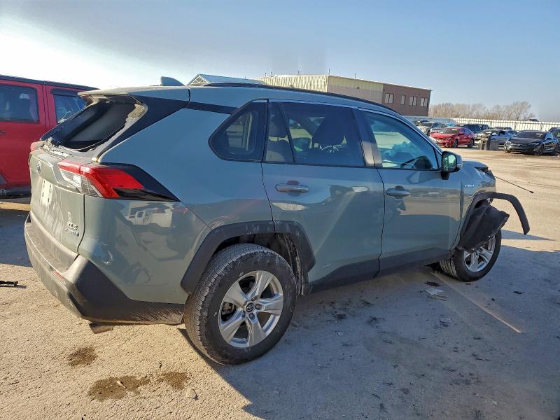 Фото 3 - TOYOTA RAV4