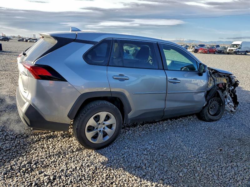 Фото 3 - TOYOTA RAV4