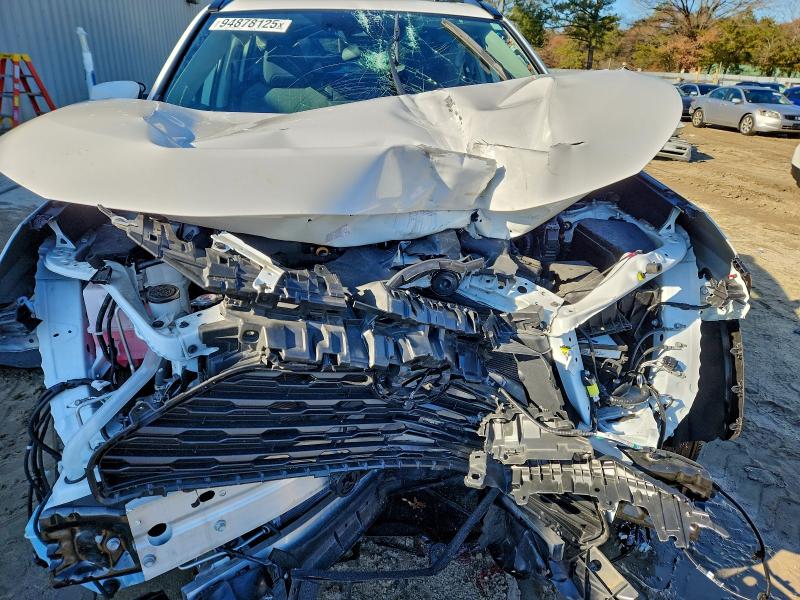 Фото 11 - TOYOTA RAV4