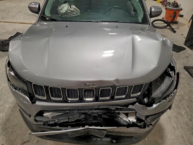 Фото 12 - JEEP COMPASS