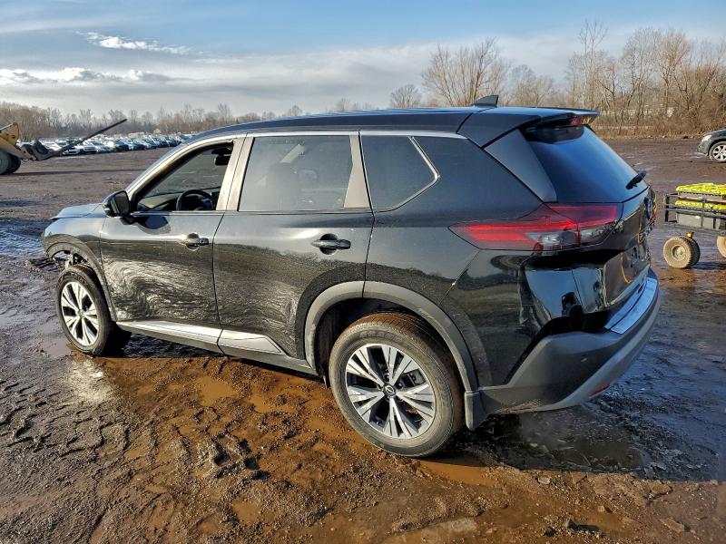 Фото 2 - NISSAN ROGUE