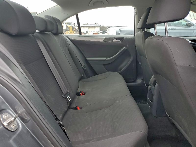 Фото 10 - VOLKSWAGEN JETTA