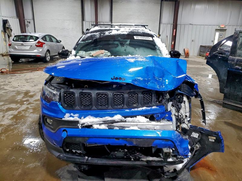 Фото 5 - JEEP COMPASS