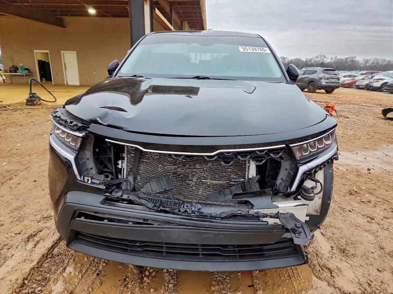 Фото 5 - KIA SORENTO