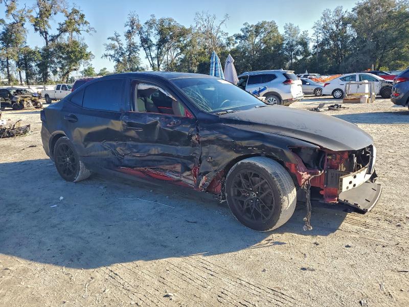 Фото 4 - LEXUS IS