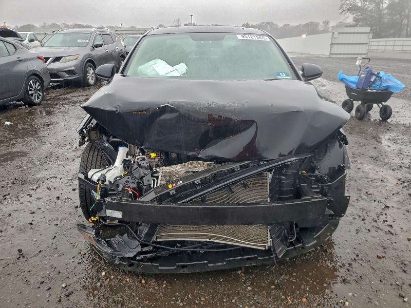 Фото 5 - HYUNDAI ELANTRA