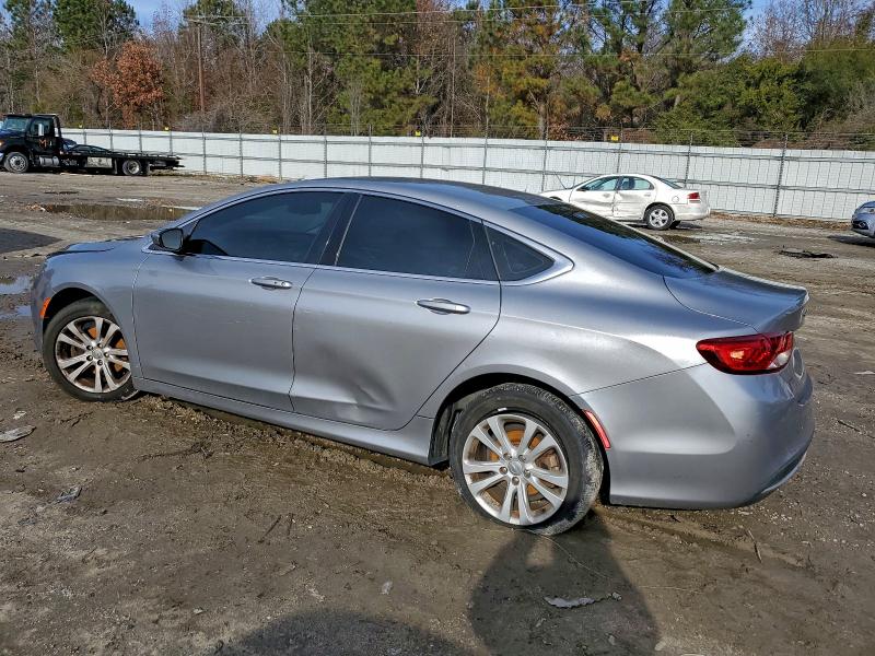 Фото 2 - CHRYSLER 200