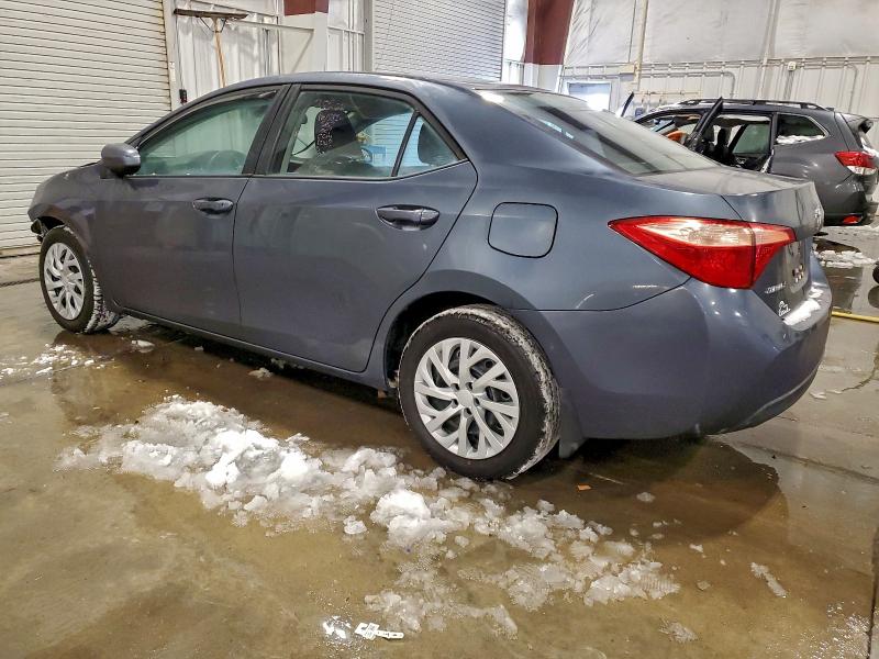 Фото 2 - TOYOTA COROLLA