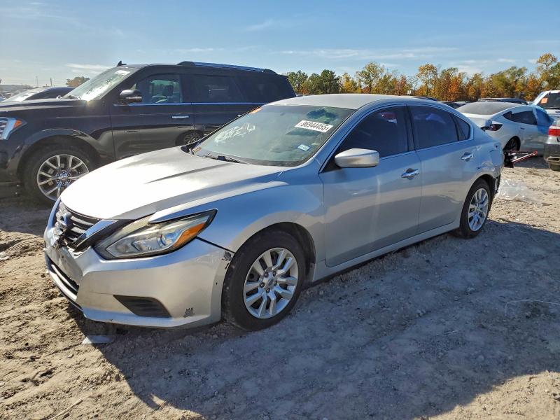 Фото 1 - NISSAN ALTIMA