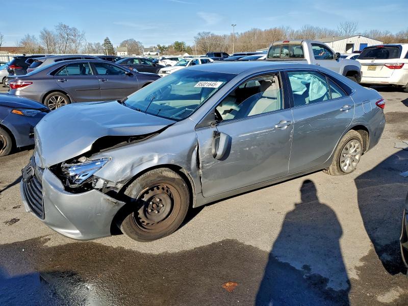 Фото 1 - TOYOTA CAMRY