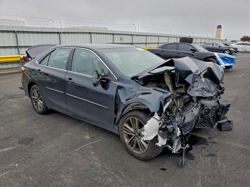 Фото 4 - TOYOTA CAMRY