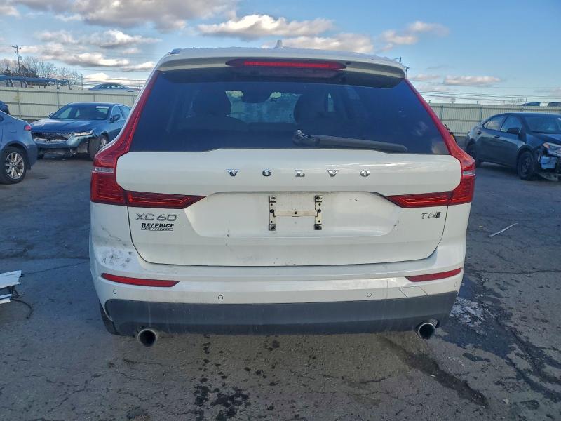 Фото 6 - VOLVO XC60