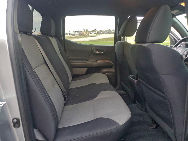 Фото 10 - TOYOTA TACOMA