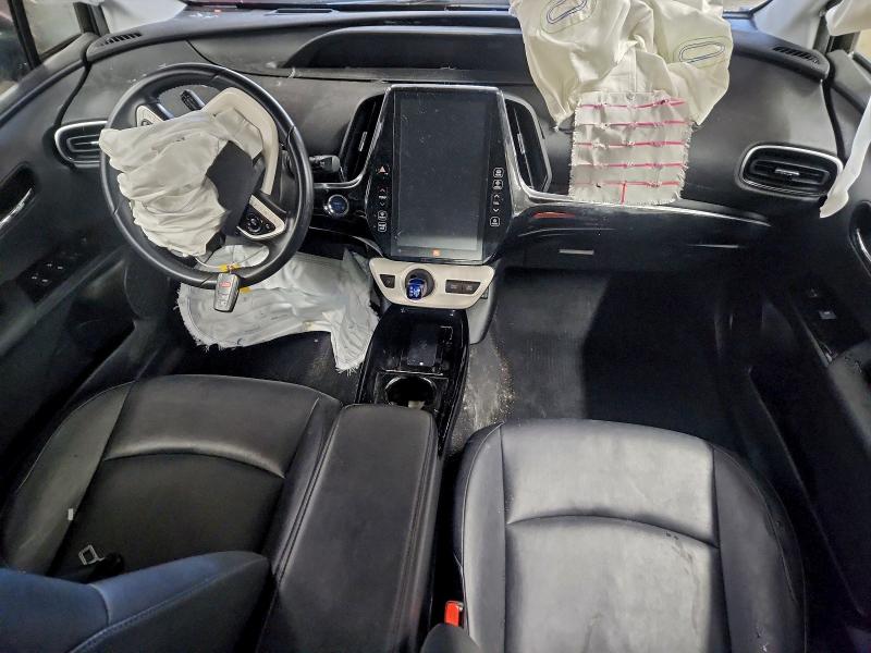 Фото 8 - TOYOTA PRIUS