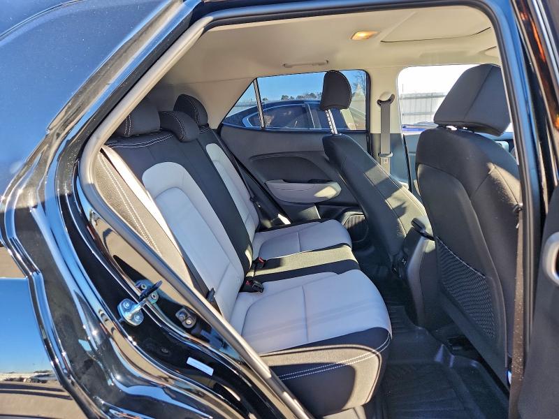 Фото 11 - HYUNDAI VENUE