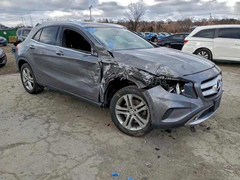 Фото 4 - MERCEDES-BENZ GLA-CLASS