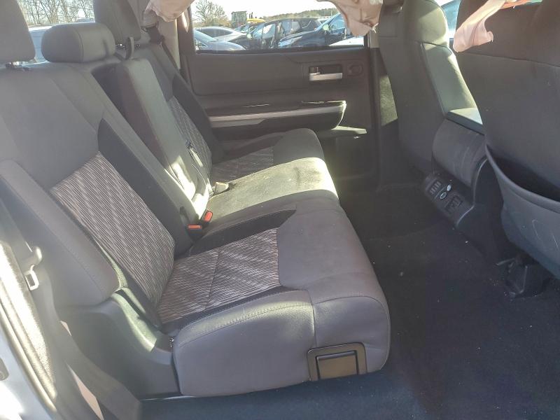 Фото 10 - TOYOTA TUNDRA