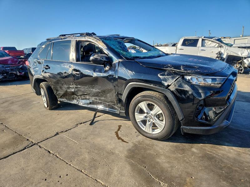 Фото 4 - TOYOTA RAV4