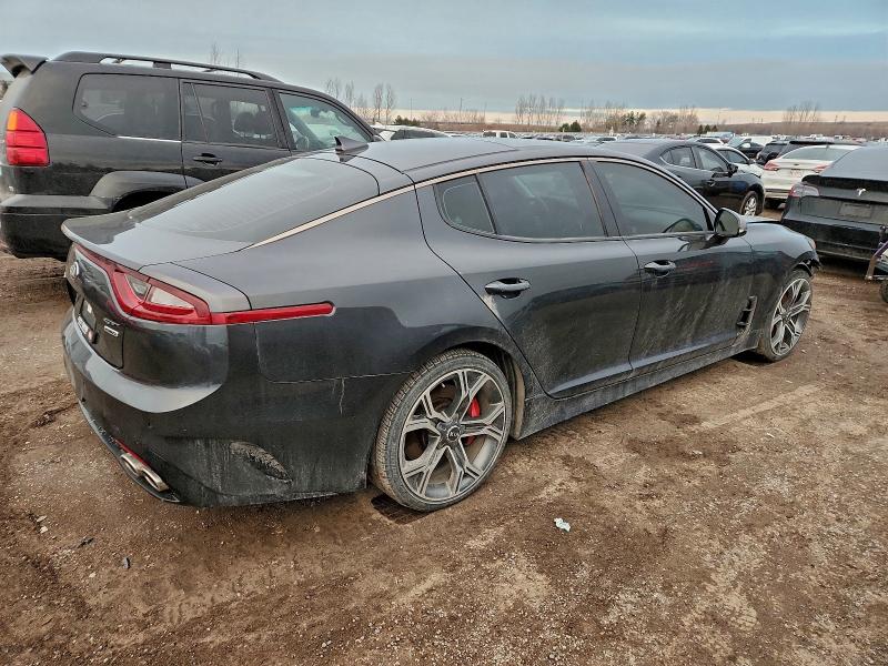 Фото 3 - KIA STINGER