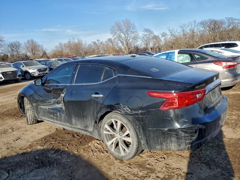 Фото 2 - NISSAN MAXIMA