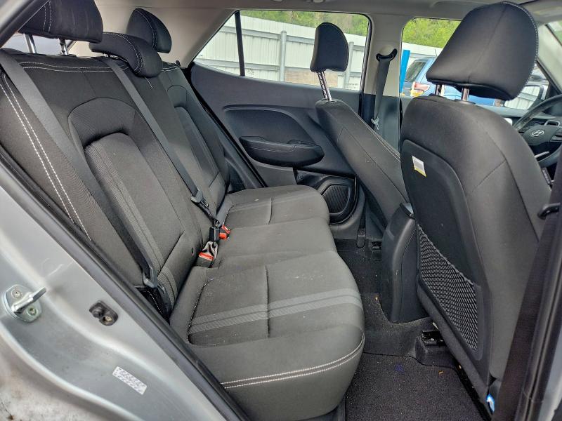 Фото 11 - HYUNDAI VENUE